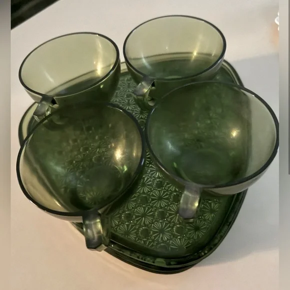 Antique (1960's) Indiana Glass Retro Style Serveware Set - Picture 3 of 8